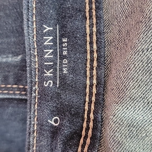 Simply Vera Vera Wang Mid Rise Skinny Jeans/ 6. - Picture 4 of 9